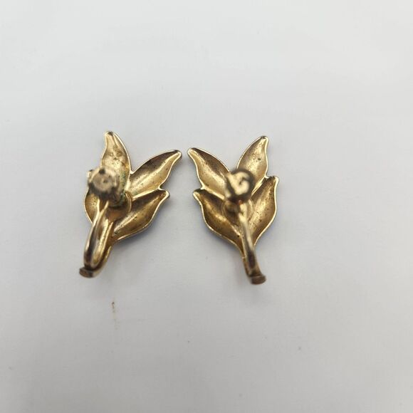 Vintage Goldtone Screw Back Blue Enamel Floral Earrings - Picture 3 of 4